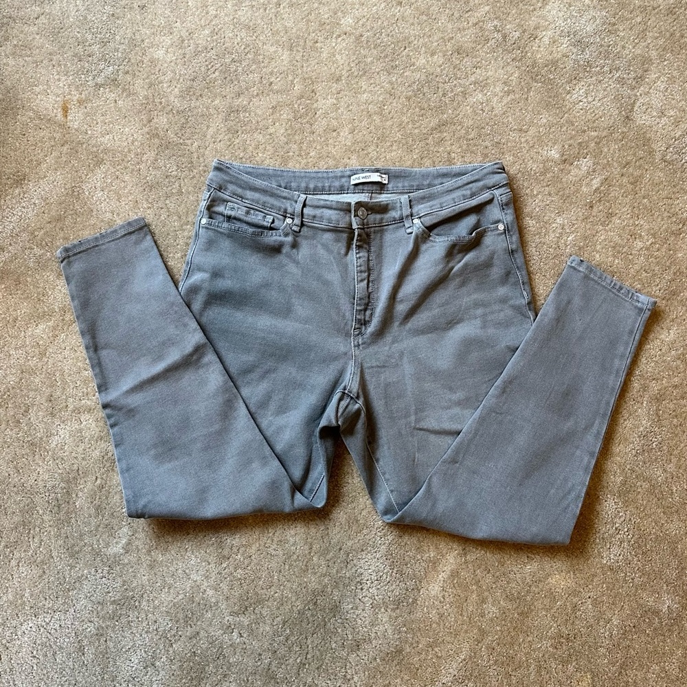 'Women’s gray Nine West super skinny jeans. Size 16.